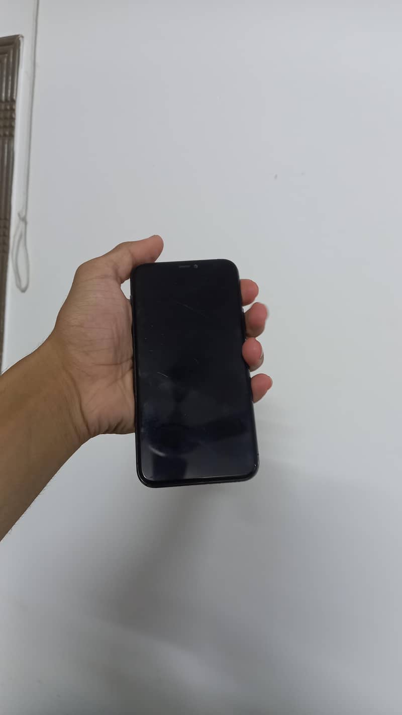 iPhone 11 Pro 1