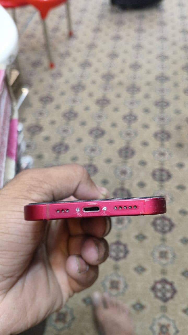 Apple iPhone 13 1
