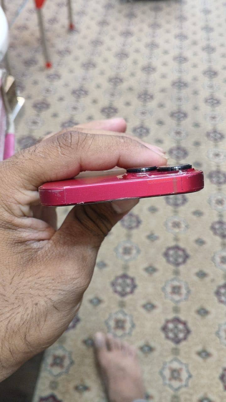 Apple iPhone 13 2