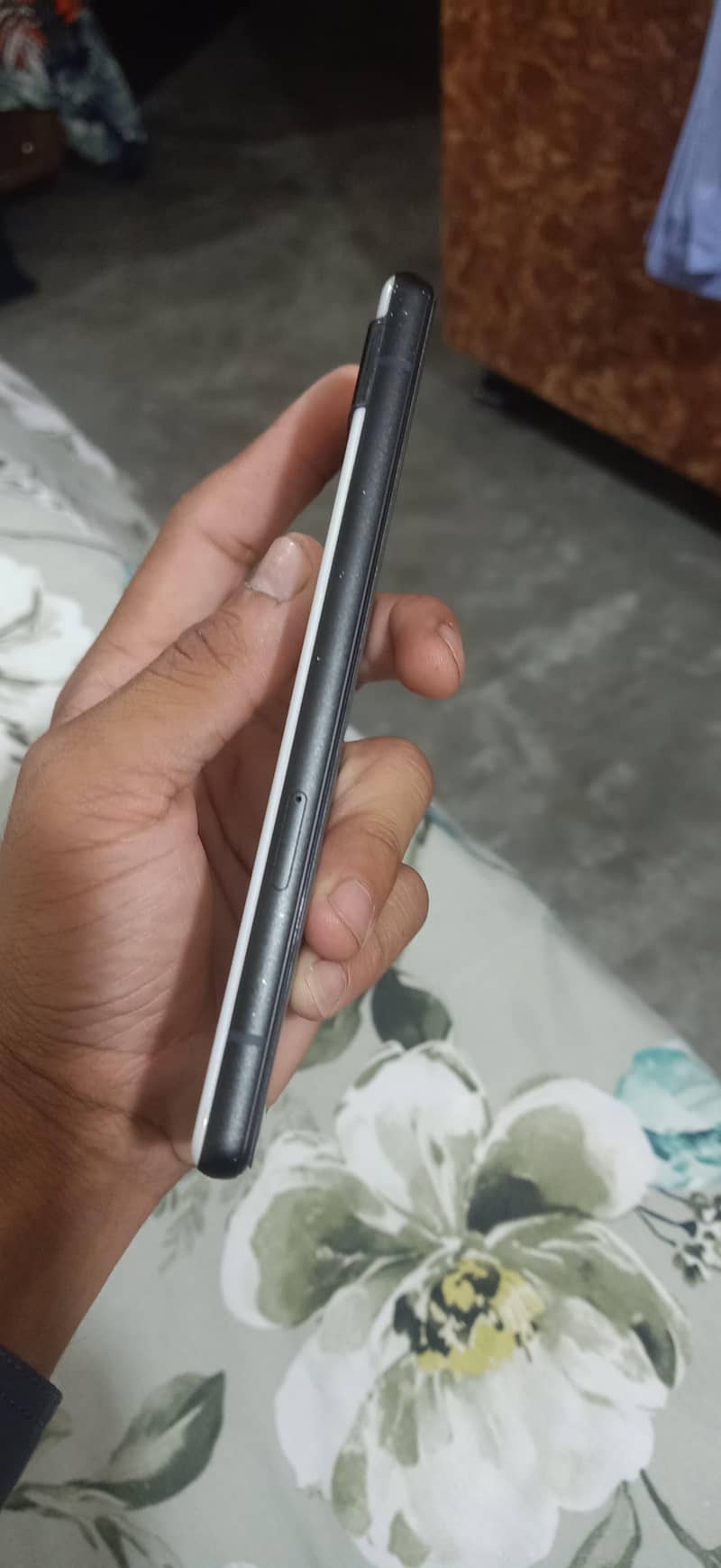 Google Pixel 6a 5