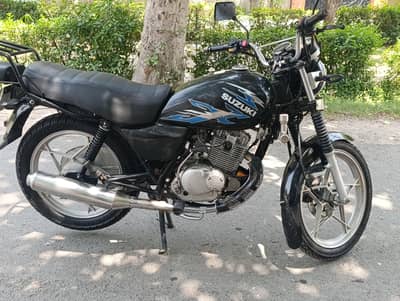 Suzuki Gs 150 Se pack engine total original new tyers both