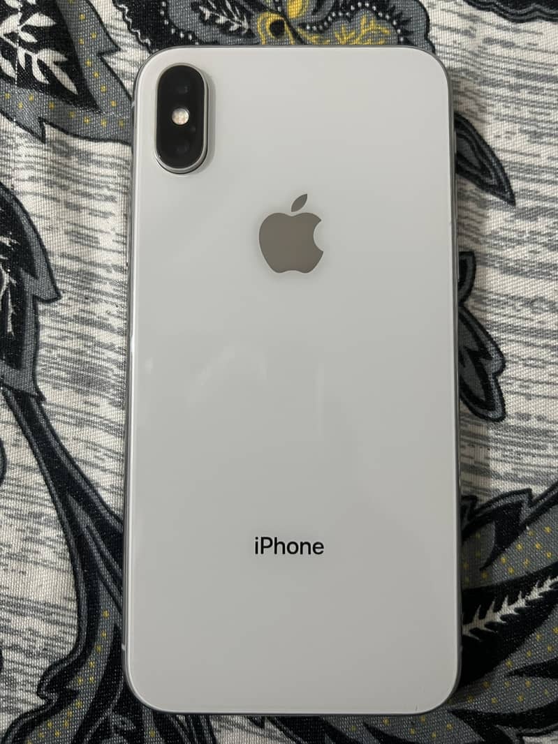 Apple iPhone X 4