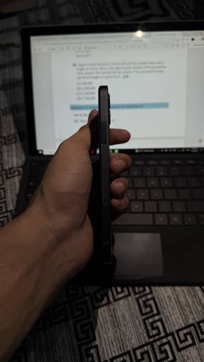 Apple iPhone 12