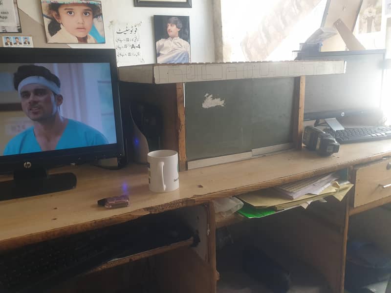 computer table 2