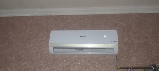 Orient DC Inverter 1 Ton AC for sale.