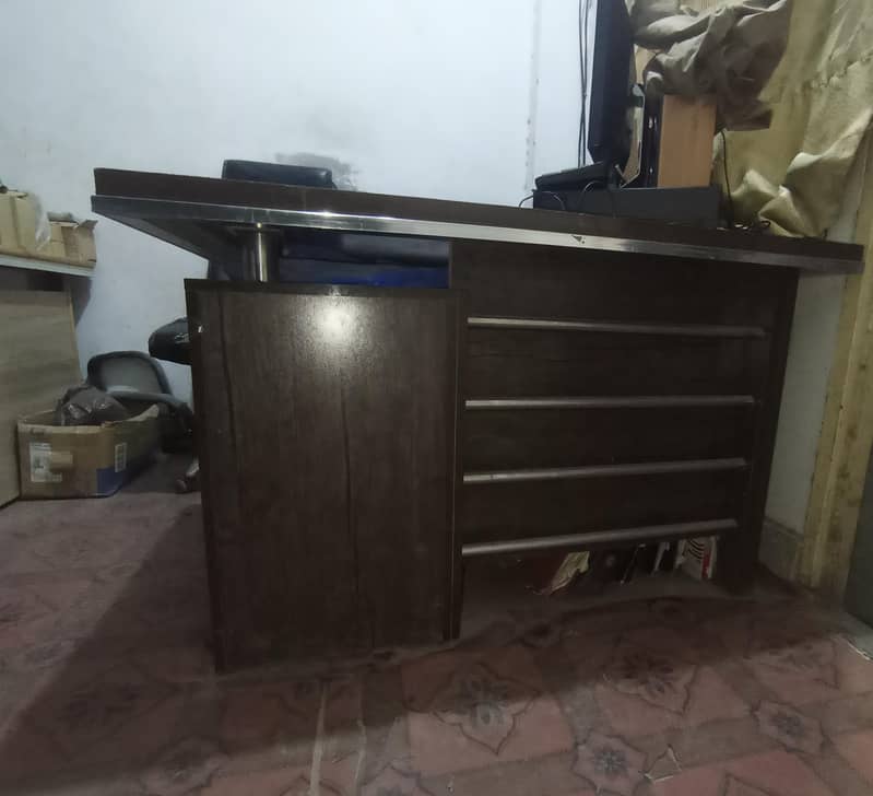 Office Table 0