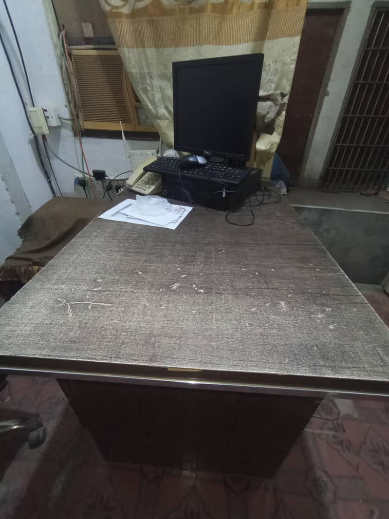 Office Table 4
