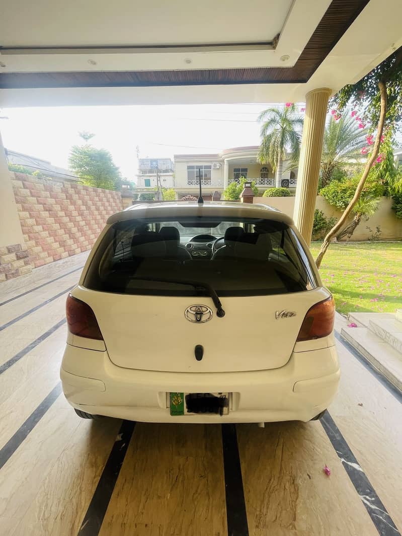 Vitz 2004 1