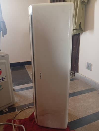 gree ac 1 ton 12lm5 model good condition