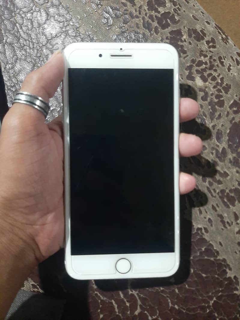 Apple iPhone 8 Plus 2