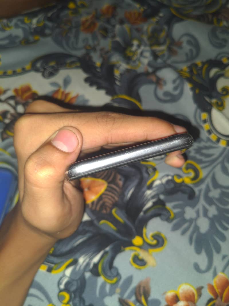 Apple iPhone 8 5