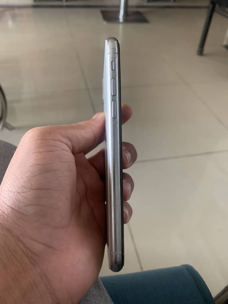 Apple iPhone X 2