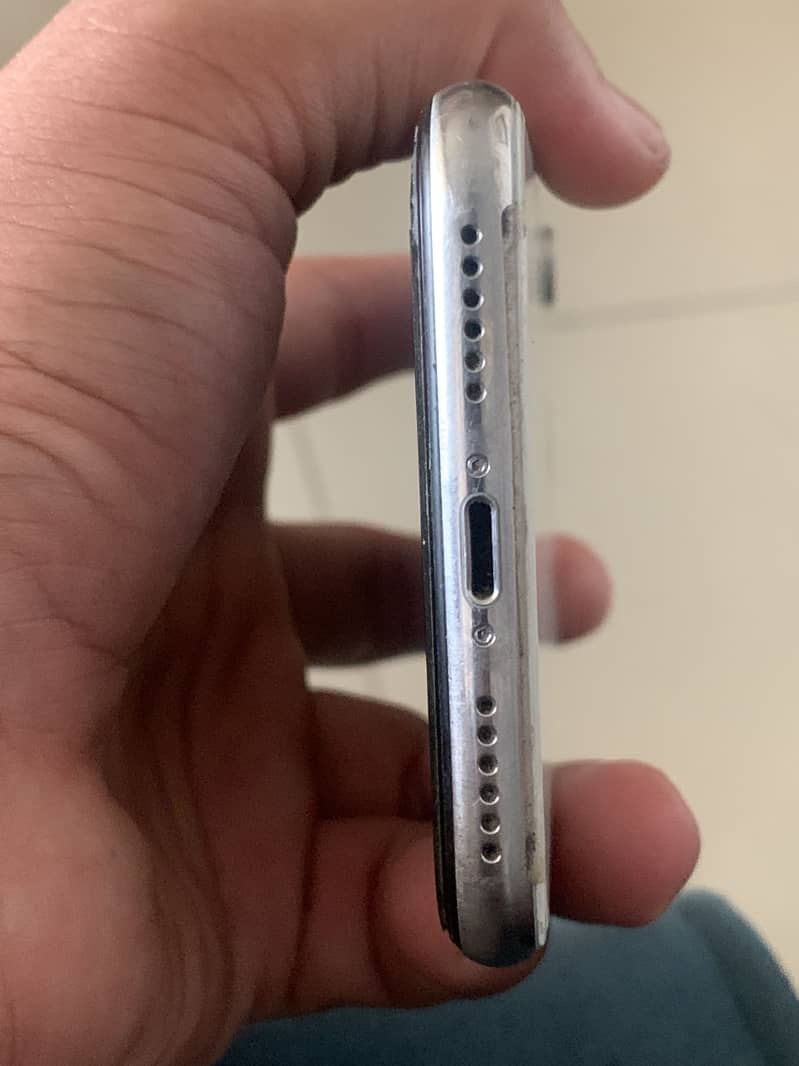 Apple iPhone X 5