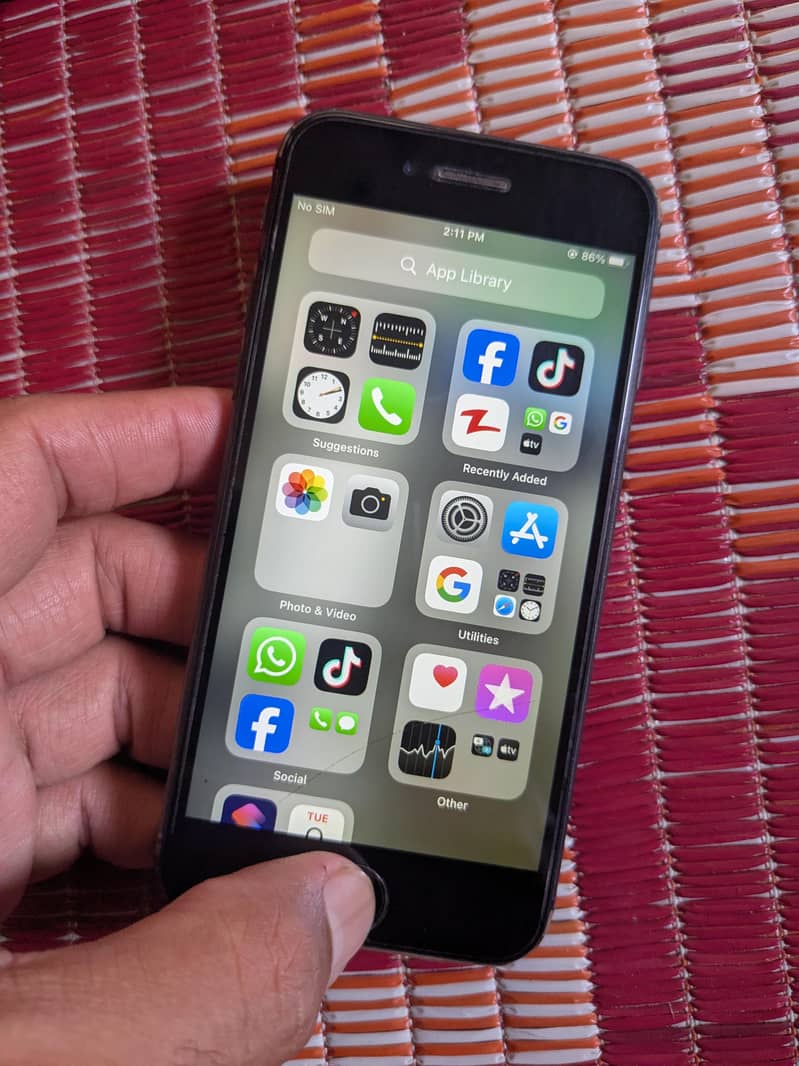 Apple iPhone 8 3