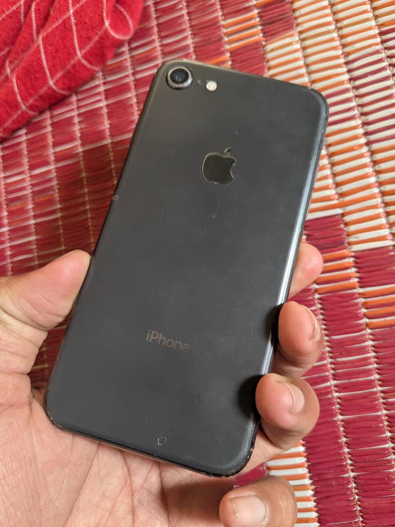 Apple iPhone 8 4