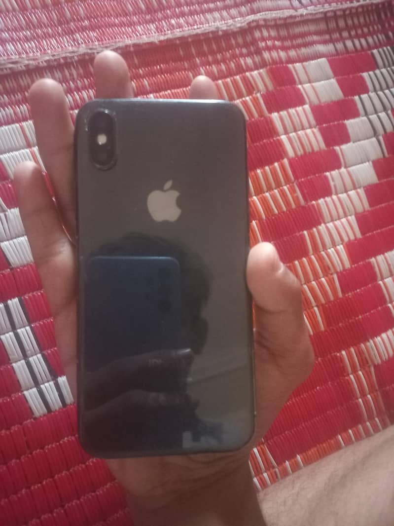 Apple iPhone X 4
