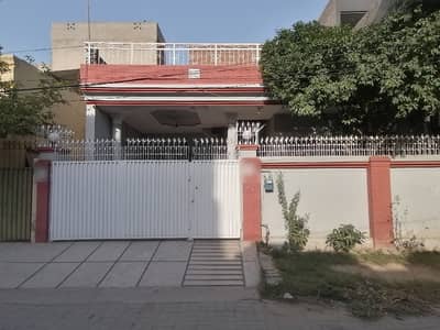 Single Storey 10 Marla House Available In Marghzar Officers Colony For sale