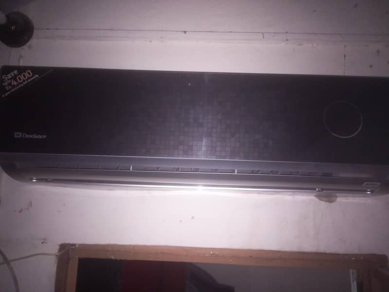 Dawlance split AC 1