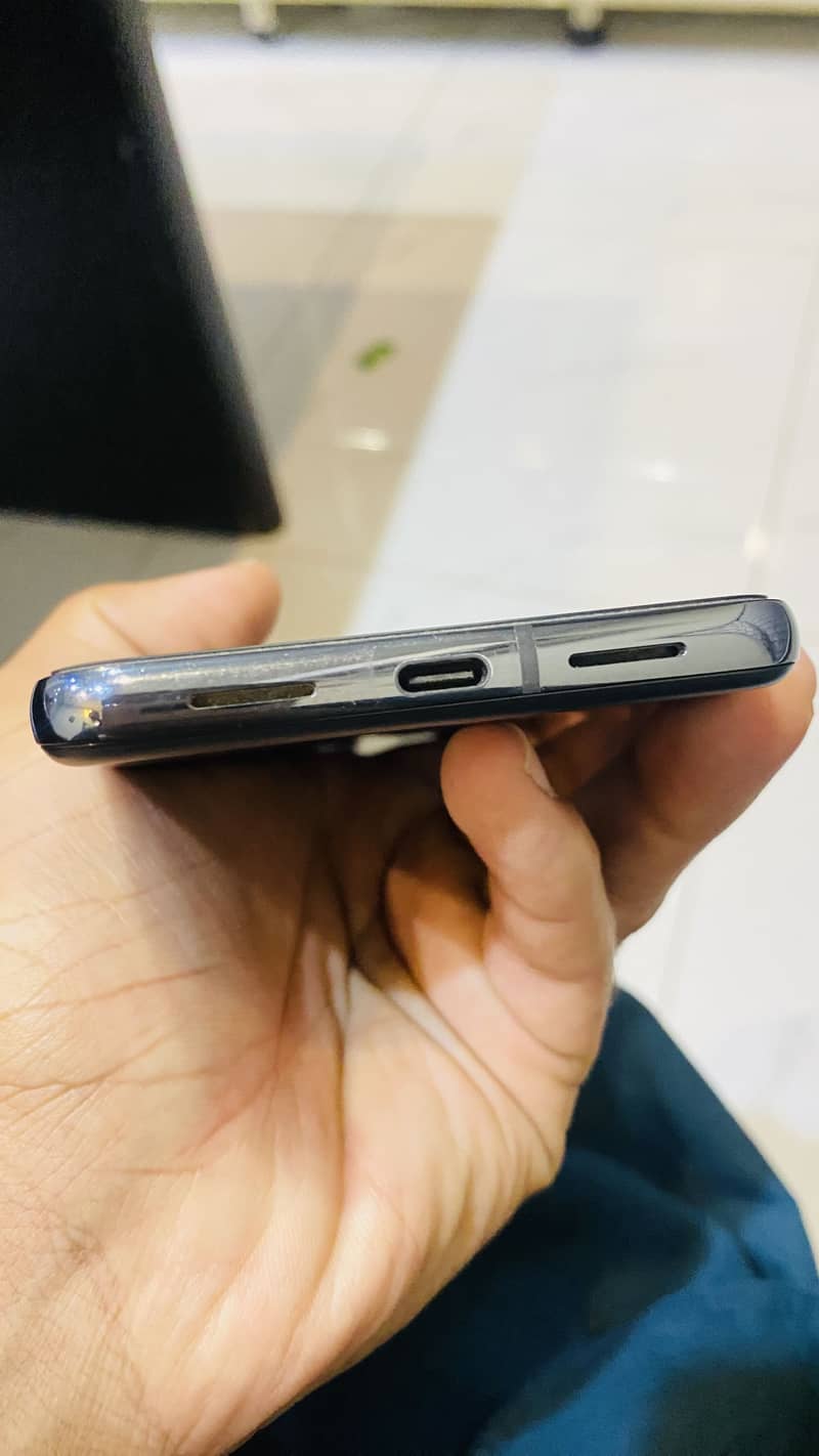 Google Pixel 8 Pro 2