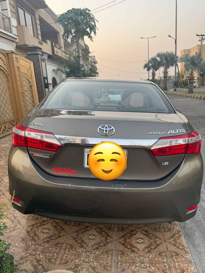 Corolla altis 1