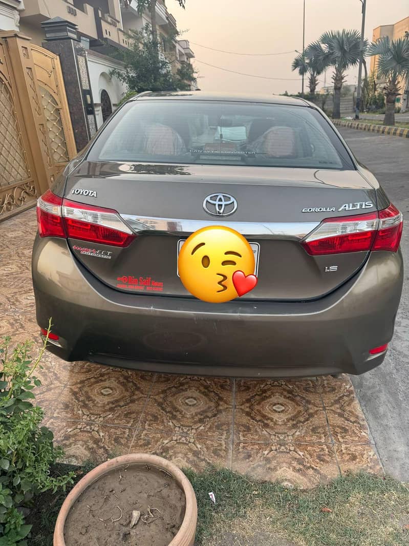 Corolla altis 12