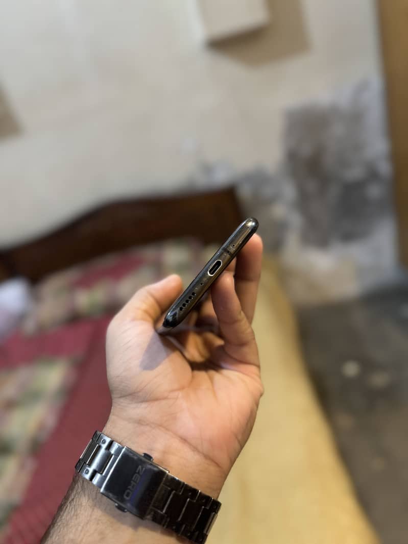 One Plus 7 Pro 5