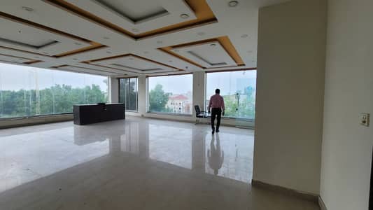 5 Marla Commercial floor for rent serious Clint only