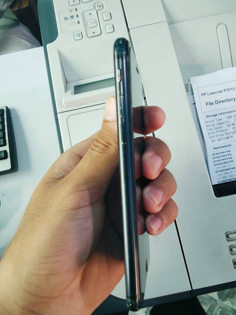 iPhone 7 4