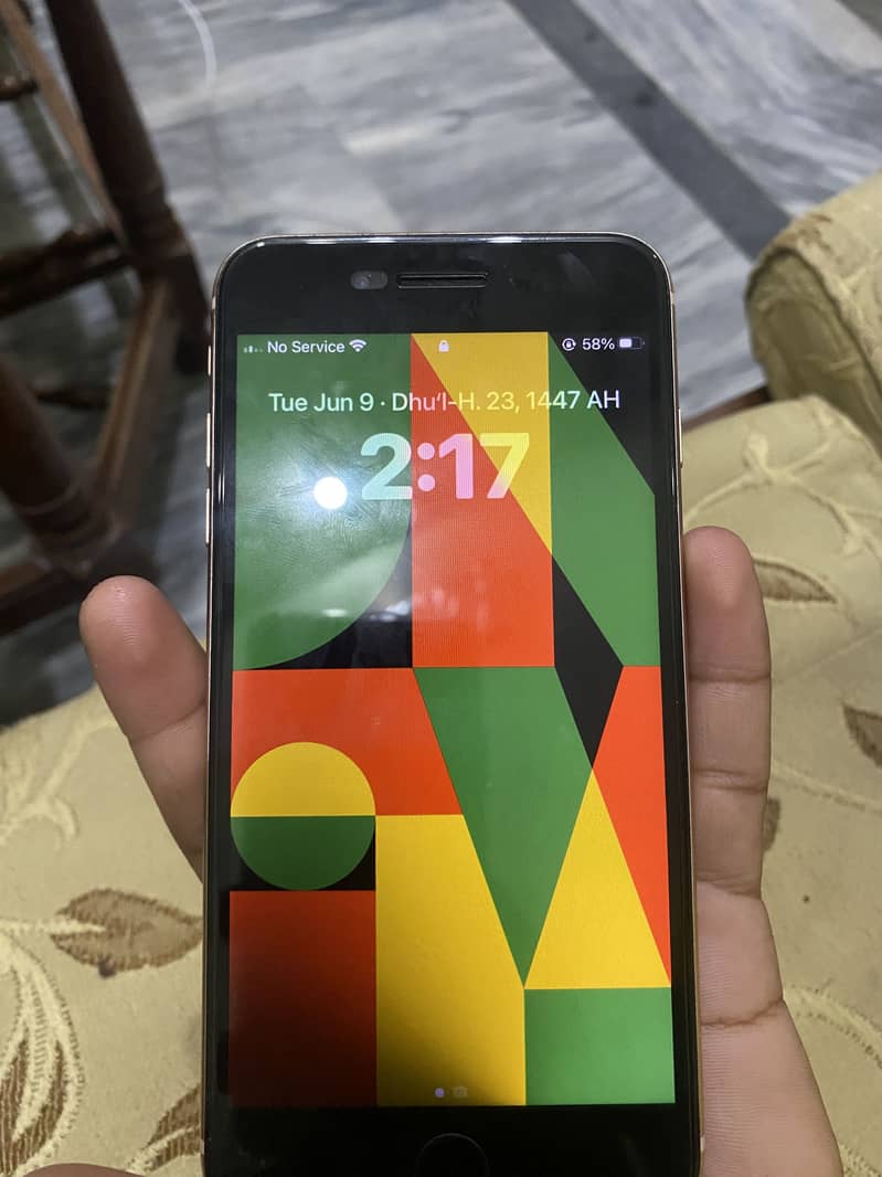 Apple iPhone 8 Plus 2