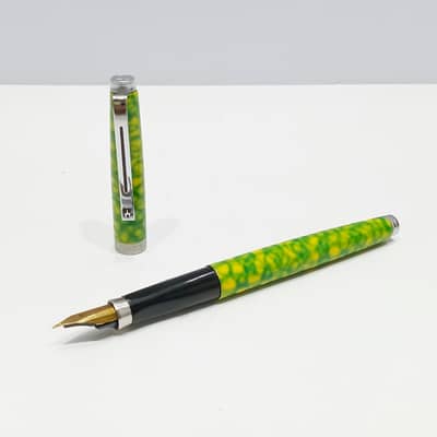 Vintage 1990s Wing Sung 500 Fountain Pen in Green and Yellow Finish
