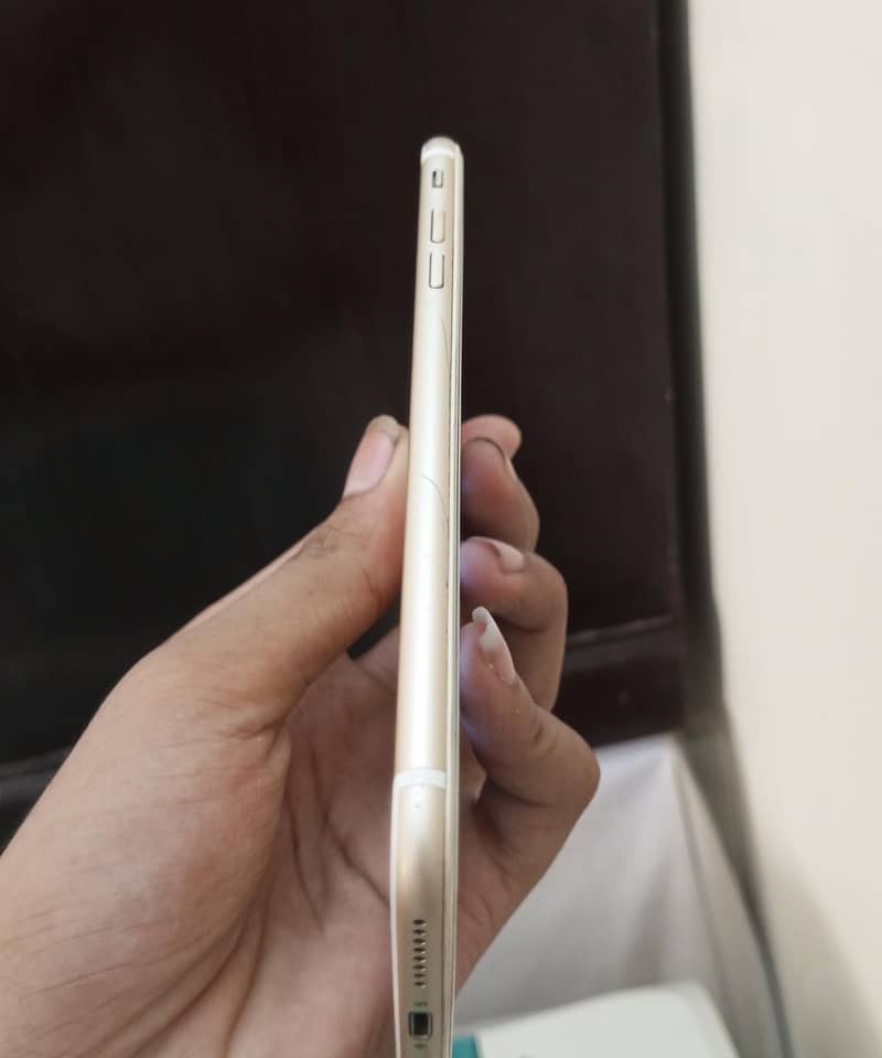 Apple iPhone 7 Plus 3