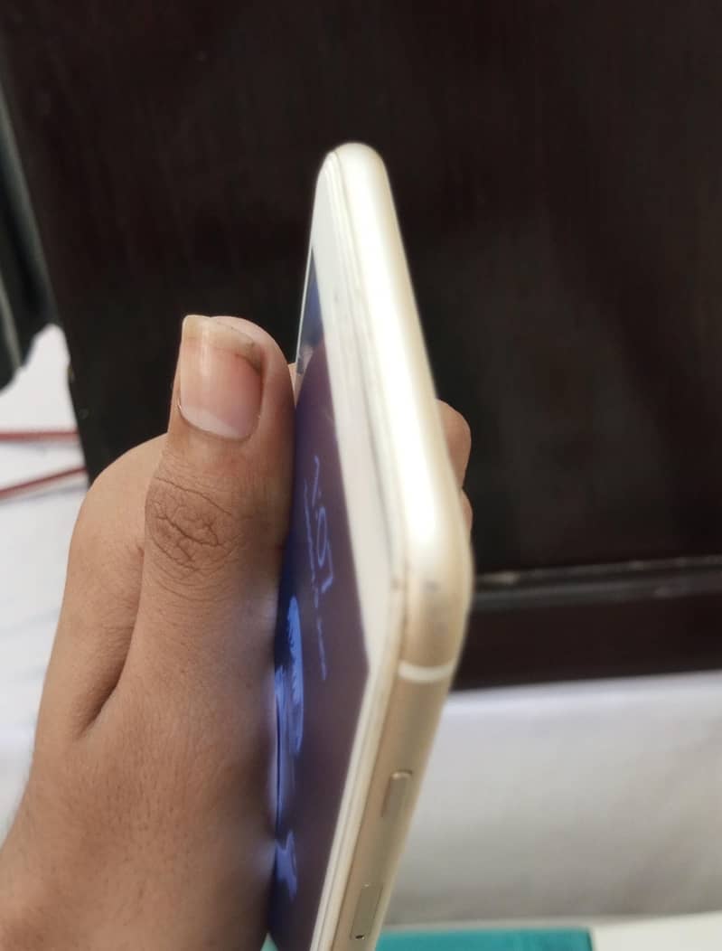 Apple iPhone 7 Plus 5