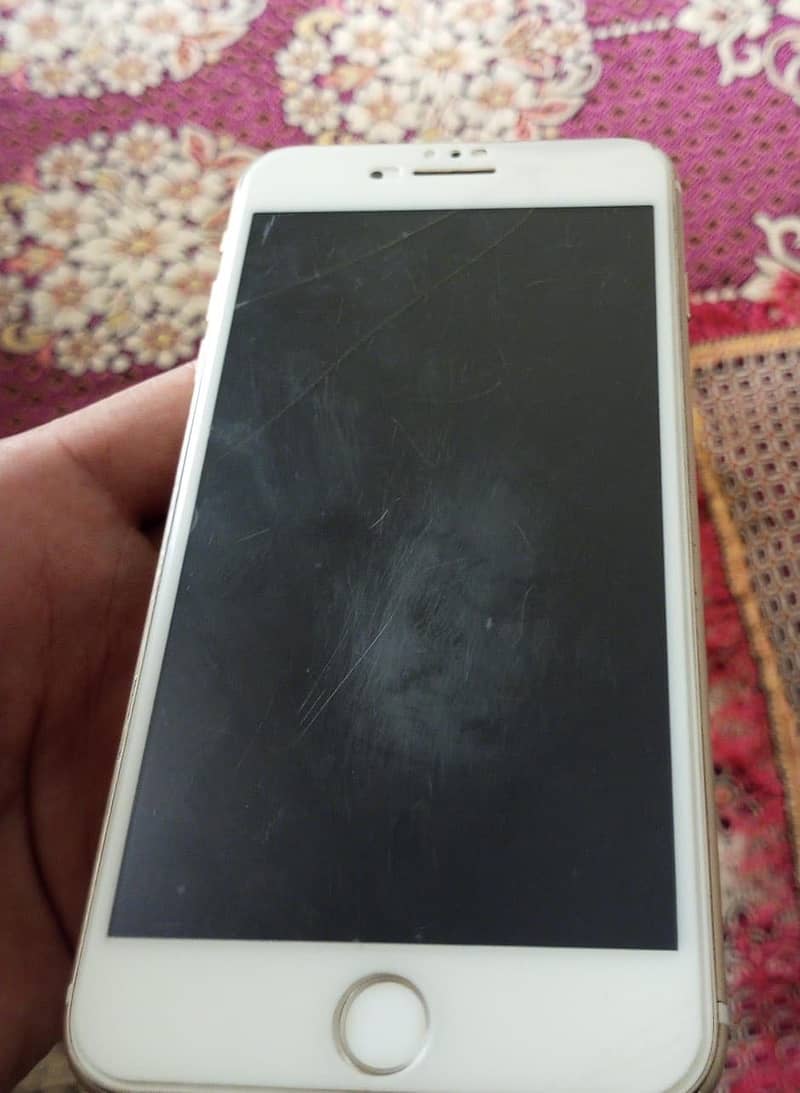 Apple iPhone 7 Plus 6