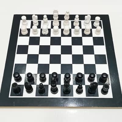 Traditional Wooden Black and White Chess Set featuring an MDF Board