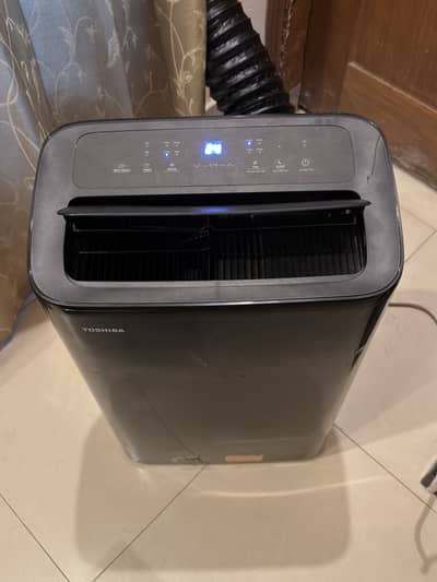 Toshiba 1 ton 12000 BTU Portable AC