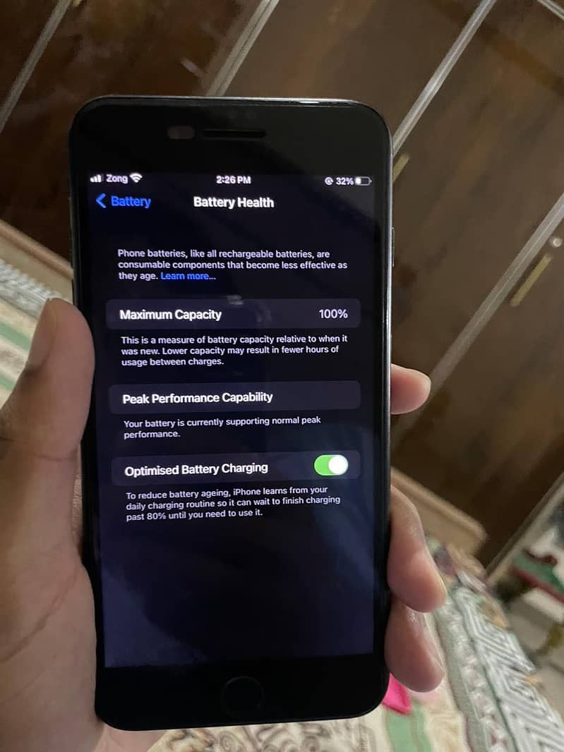 Apple iPhone 7 Plus 0