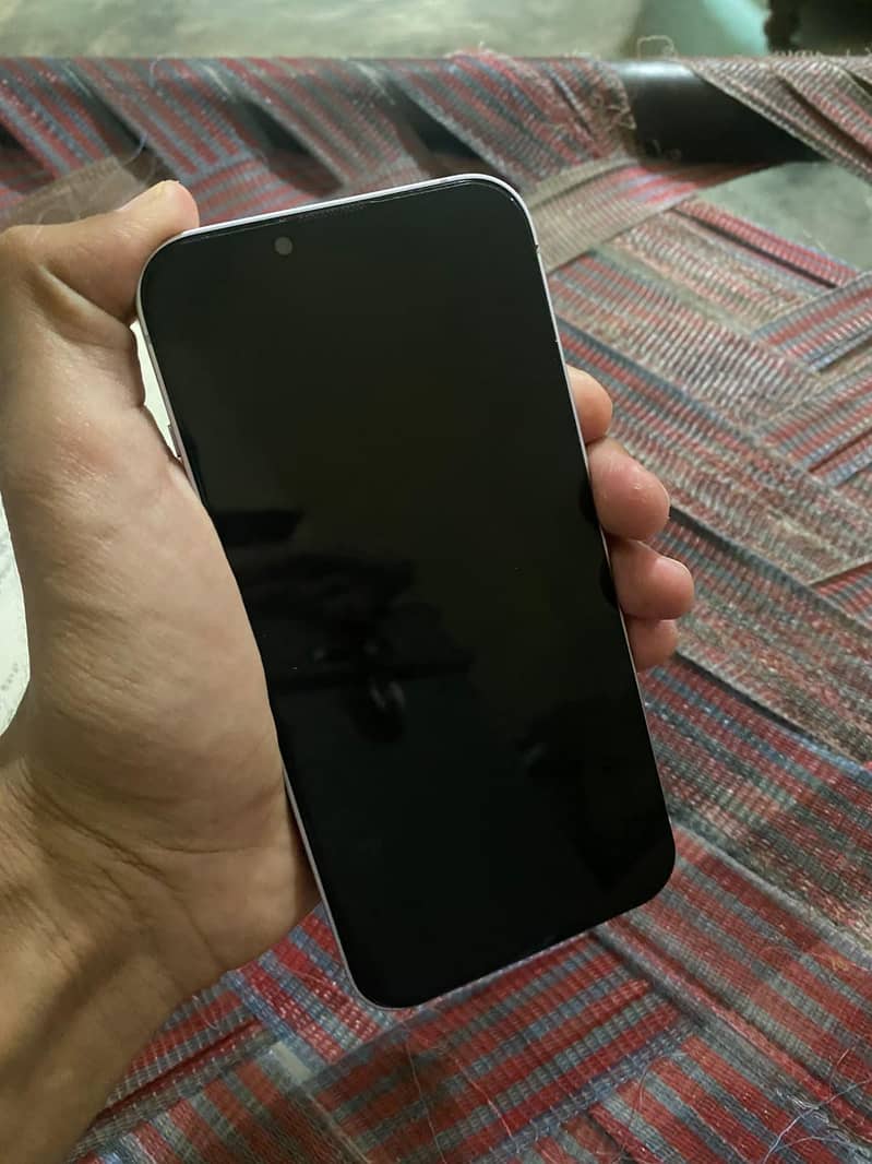 Apple iPhone 11 3