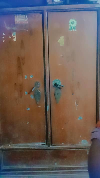 wardrobe