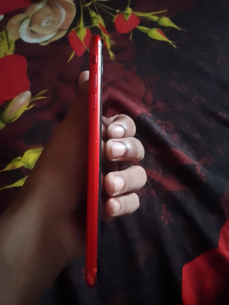 Apple iPhone 8 Plus 1
