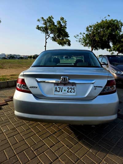 honda city  2005 full showered  for fresh look