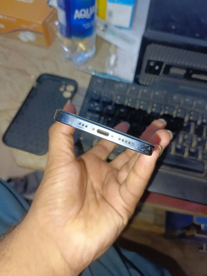 iphone 12 4