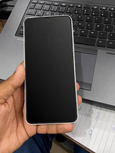 Samsung Galaxy A26 – Original Box & Accessories Included
