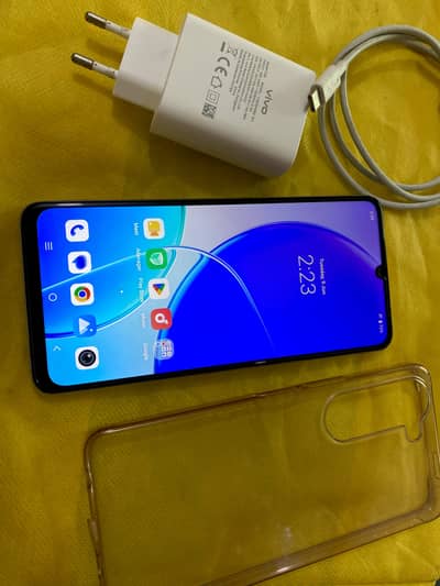 Vivo Y04  64GB+4GB with Original Charger and Deta Cabel