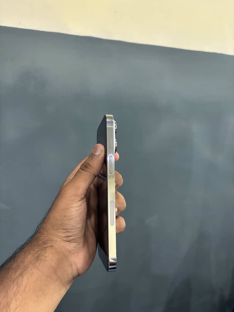 Iphone 14 pro max 1