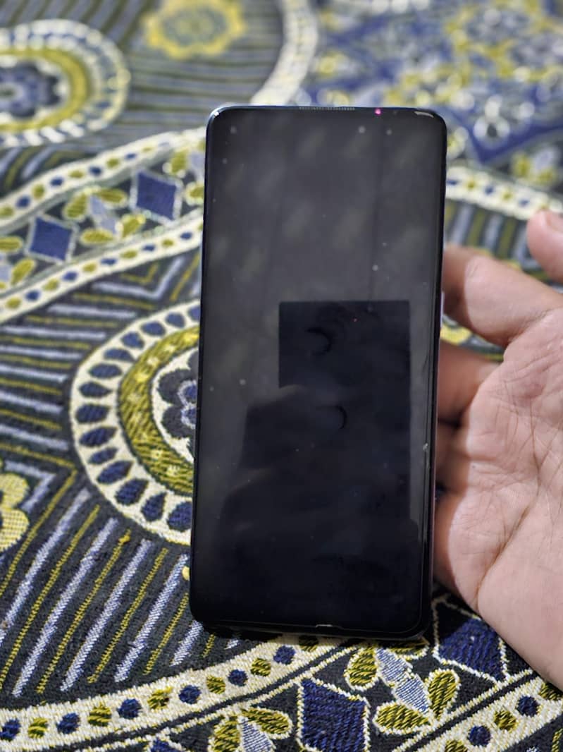 One Plus 9R 1