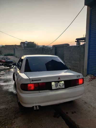 Mitsubishi Lancer 1993 sunroof