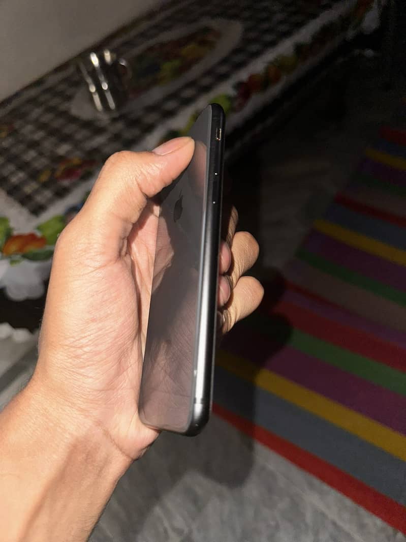 Apple iPhone 8 7
