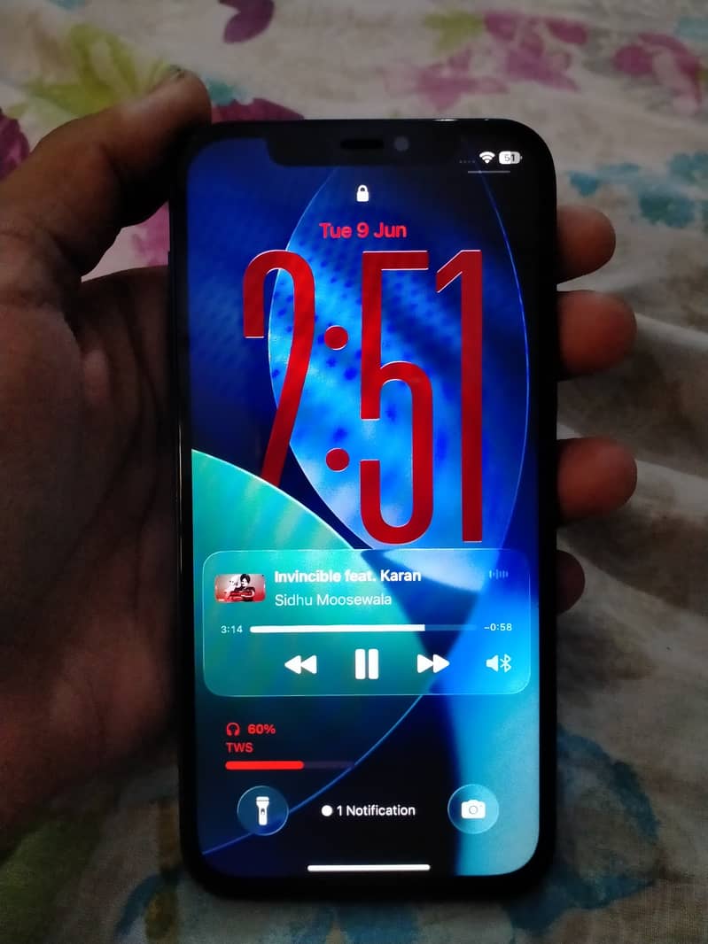 iPhone 12 0