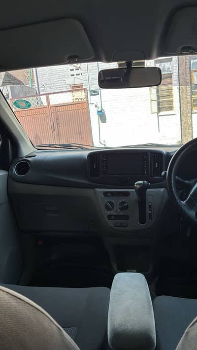 Daihatsu Mira 2016