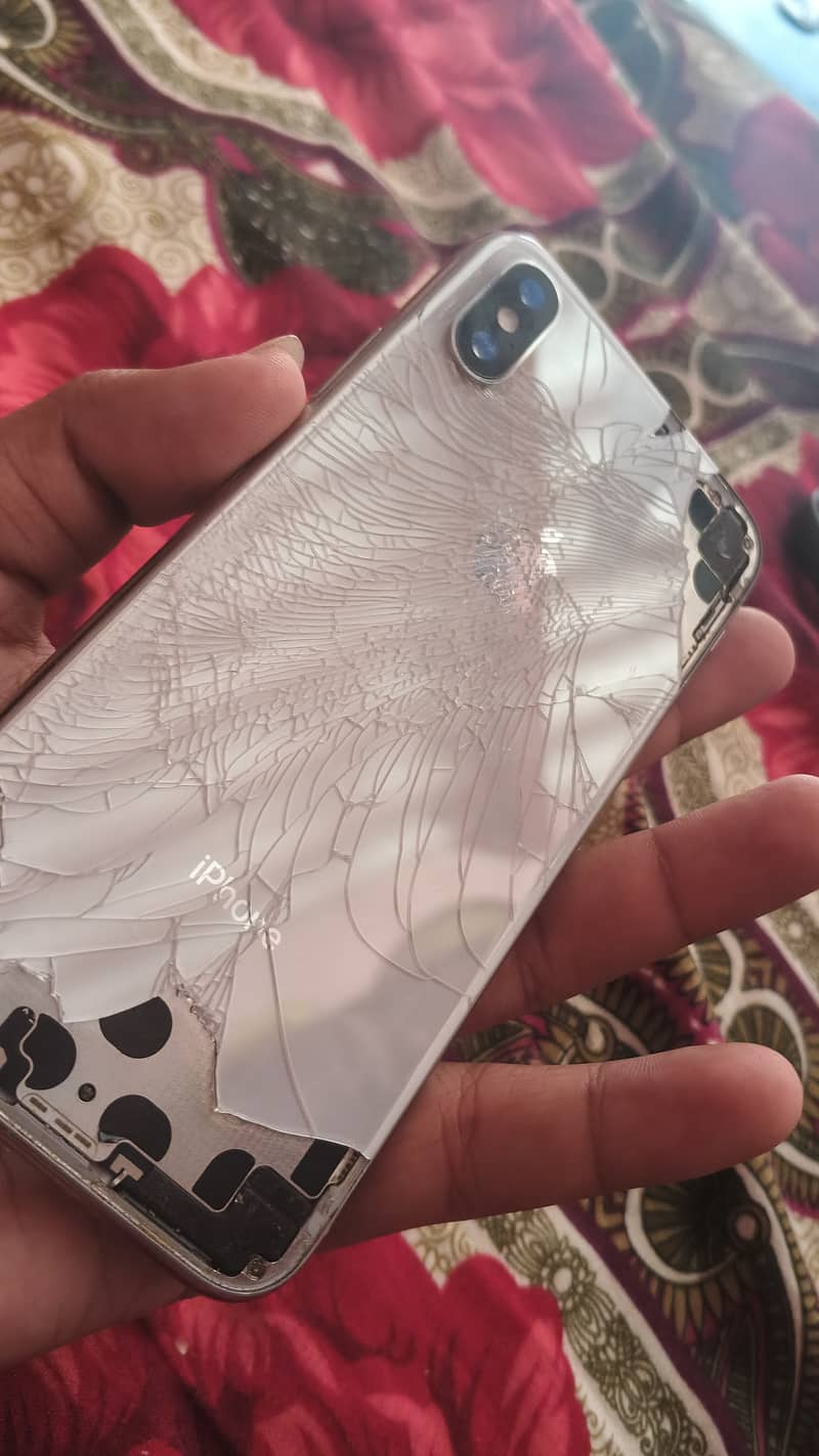 Apple iPhone X 4